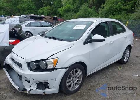 2016 Chevrolet Sonic Lt Auto из США, поврежденный, VIN 1G1JC5SG8G4181086